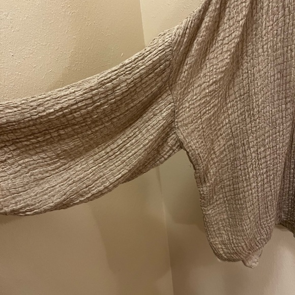 Zara Women's Taupe Crinkled Blouse - Picture 4 of 5